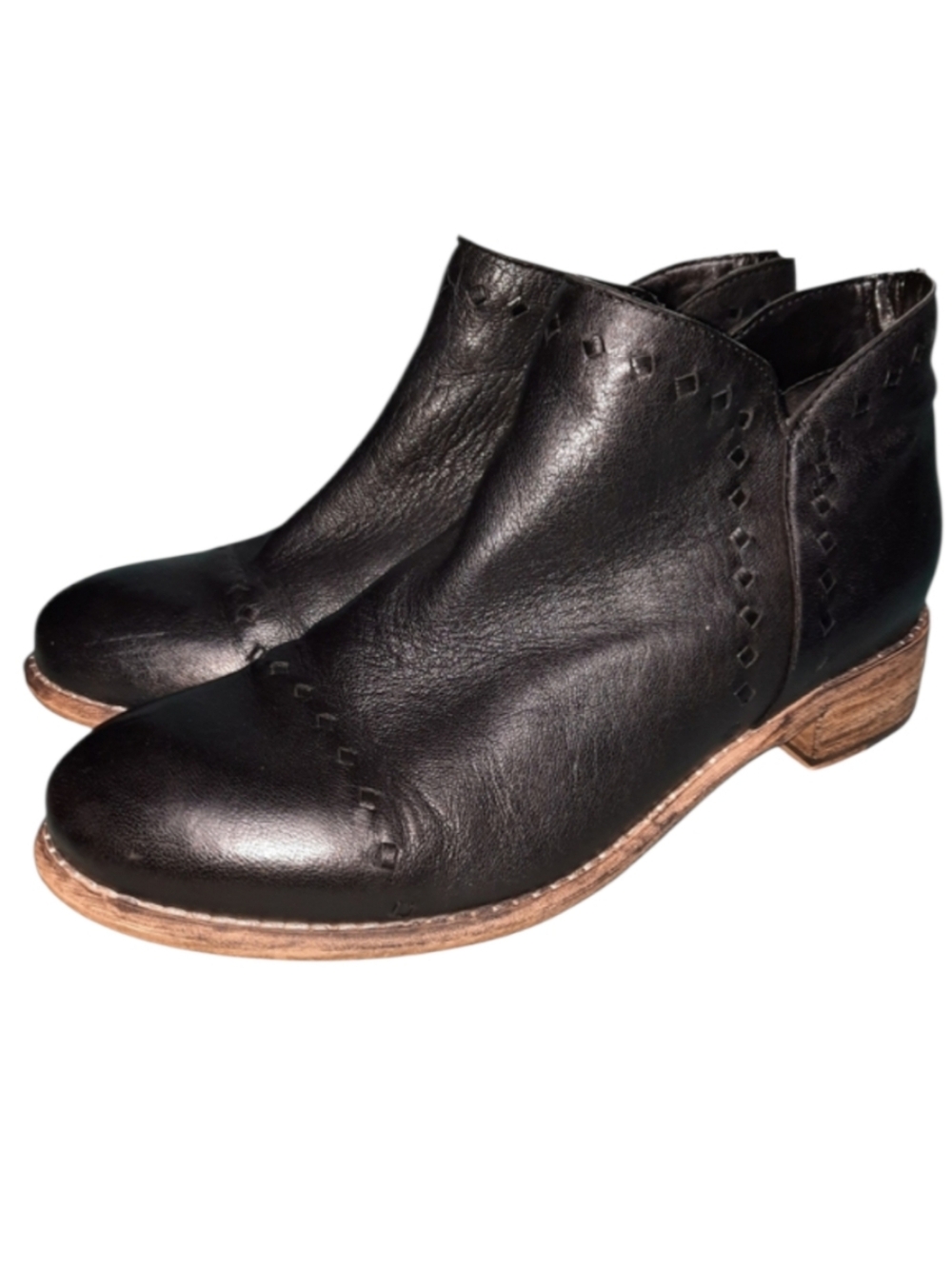 Diba True River Queen Black Leather Zip Bootie SZ 7M
